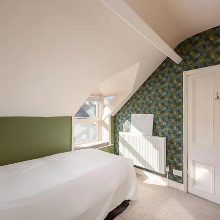 West End - Beautiful Town House In North Yorkshire Market Town - Sleeping 10 Hébergement de vacances