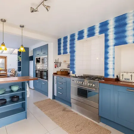West End - Beautiful Town House In North Yorkshire Market Town - Sleeping 10 Hébergement de vacances *
