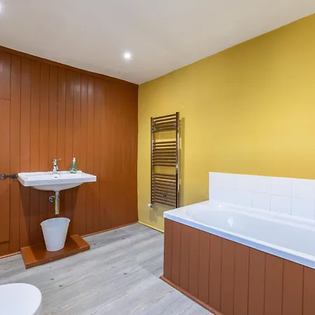 Hébergement de vacances West End - Beautiful Town House In North Yorkshire Market Town - Sleeping 10 *