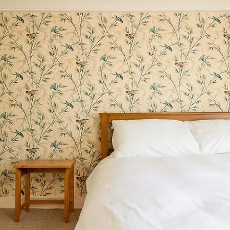 West End - Beautiful Town House In North Yorkshire Market Town - Sleeping 10 * Kirkbymoorside