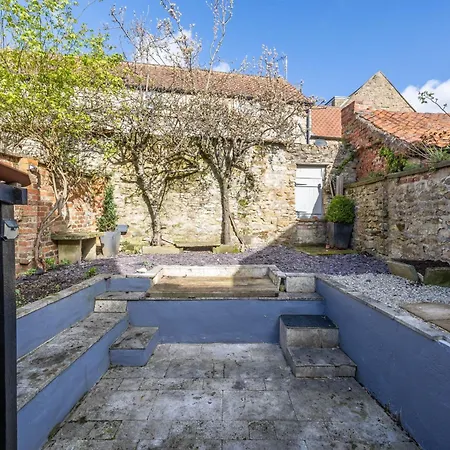 West End - Beautiful Town House In North Yorkshire Market Town - Sleeping 10 Kirkbymoorside