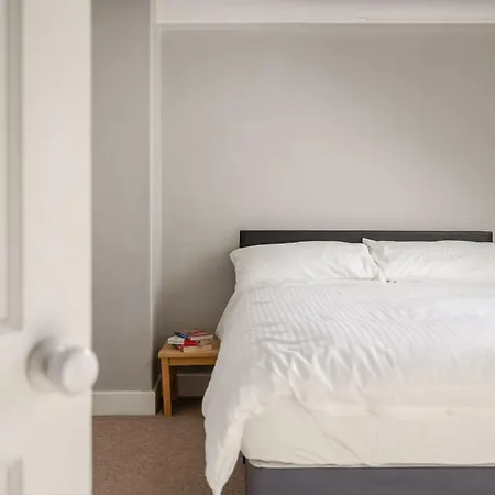 West End - Beautiful Town House In North Yorkshire Market Town - Sleeping 10 Hébergement de vacances *