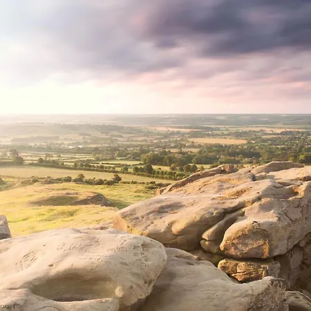 West End - Beautiful Town House In North Yorkshire Market Town - Sleeping 10 Hébergement de vacances *